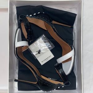 Givenchy Nadia Laced bicolor sandal